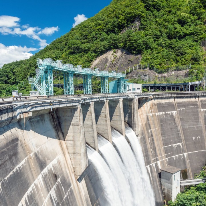 Gates for hydropower